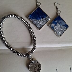 Silver-Tone Tree Pendant Bracelet with Blue & Silver Resin Earrings